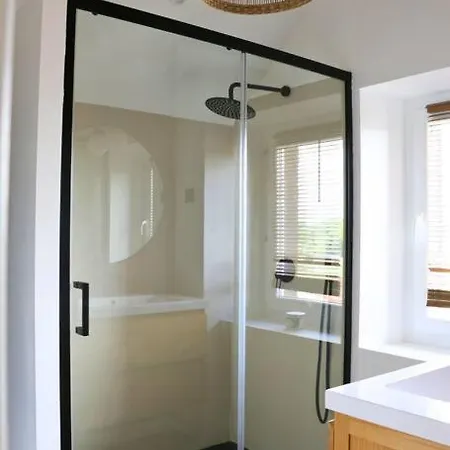 Grande Maison De Charme Avec Jardin Vakantiehuis *