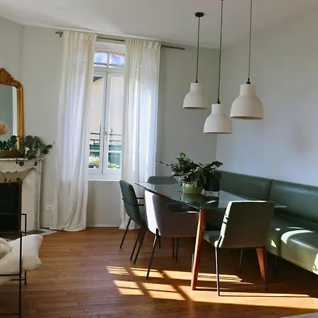 Vakantiehuis Grande Maison De Charme Avec Jardin *