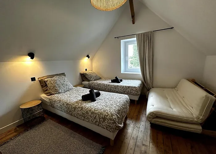 Holiday home Grande Maison De Charme Avec Jardin Reims